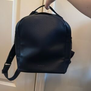Matt & Nat Navy mini backpack